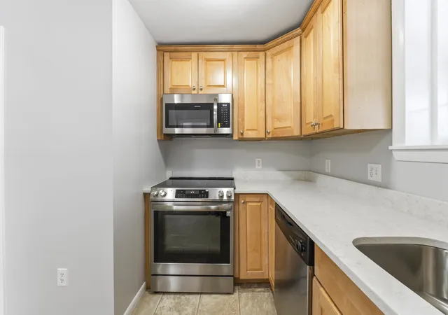 Homes for sale in Rollinsford, NH | 412 2Nd St #1, Rollinsford, NH 03869 | MLS# 5093880