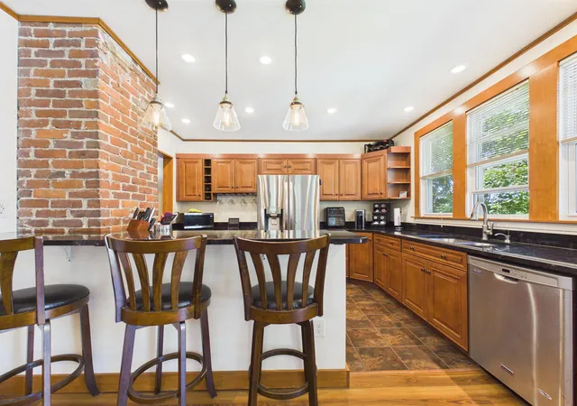 1st image of 77 High St, Hinsdale, NH 03451 | MLS# 5093890