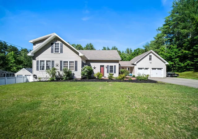 Homes for sale in Concord, NH | 372 Mountain Rd, Concord, NH 03301 | MLS# 5093925