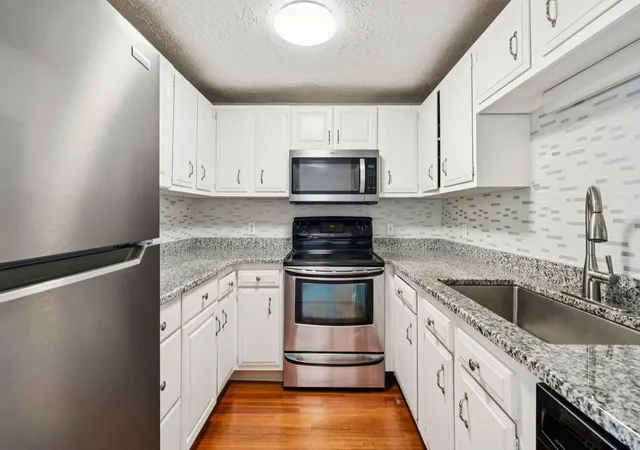 3rd image of 55 River Rd #6A, Manchester, NH 03104 | MLS# 5093952