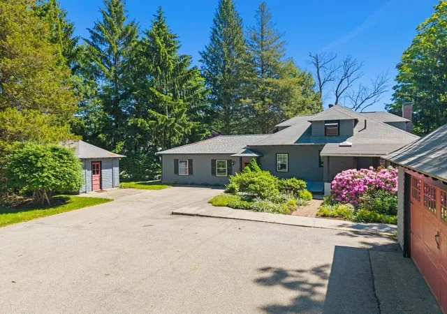 4th image of 52 Whipple Rd, Kittery, ME 03904 | MLS# 5093964