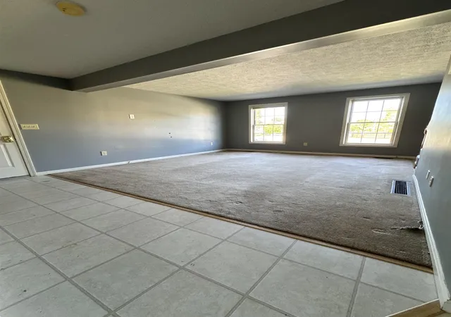 2nd image of 163 Wedgewood Ln, Manchester, NH 03109 | MLS# 5093965