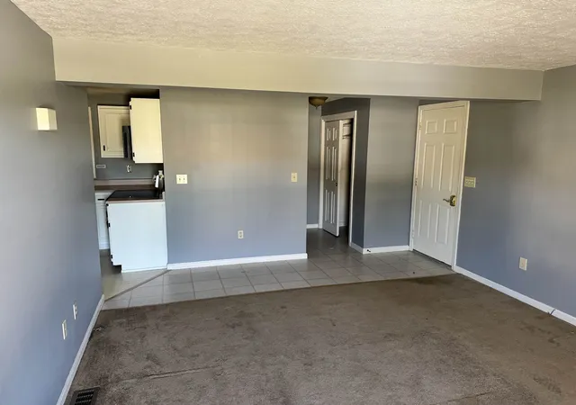 3rd image of 163 Wedgewood Ln, Manchester, NH 03109 | MLS# 5093965