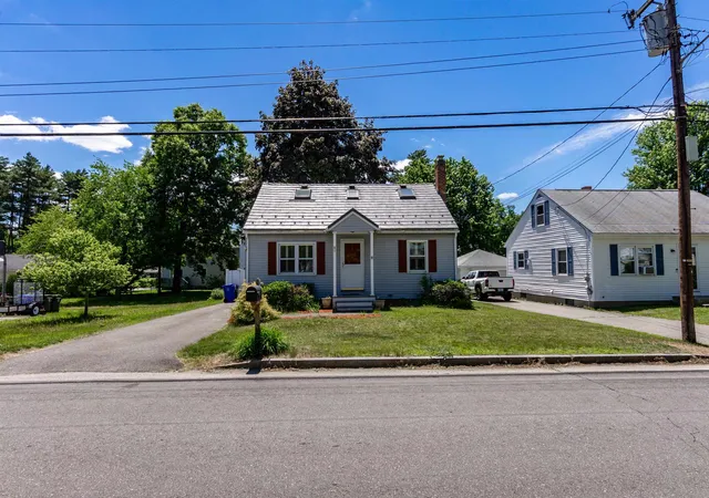 Photo 4 of Sale Pending at 61 President Rd, Manchester, NH 03103 | MLS# 5093967 | Listing updated on 2026-06-16