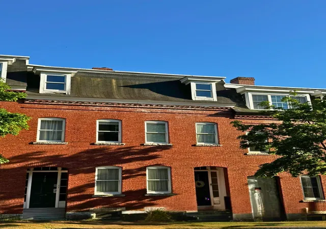 Homes for sale in Manchester, NH | 132 West Merrimack St #1, Manchester, NH 03101 | MLS# 5093980