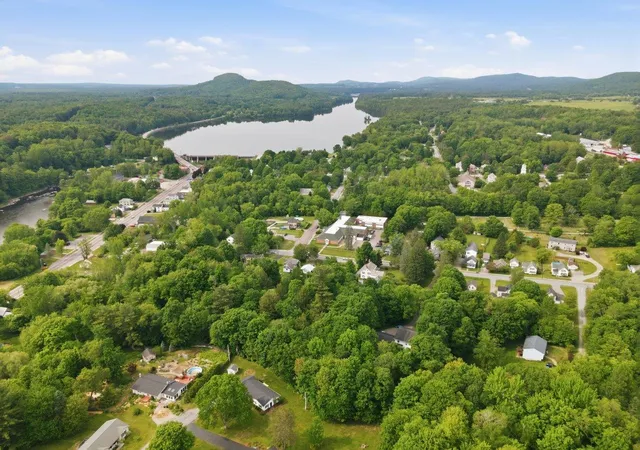 1st image of 10 Baker Ln, Milton, VT 05468 | MLS# 5093984