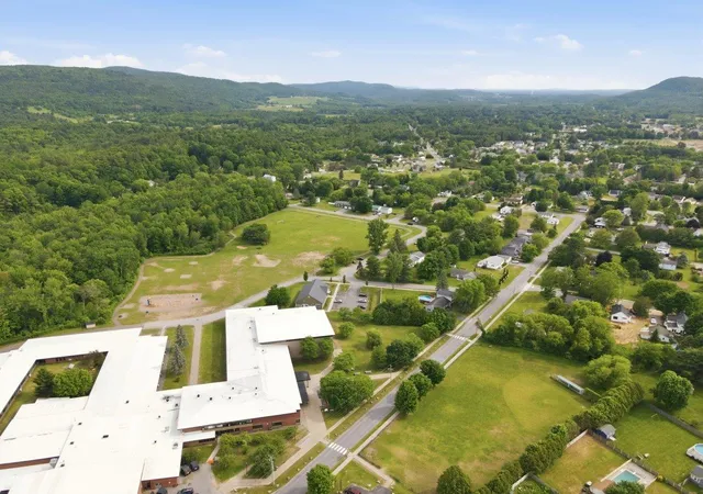 5th image of 10 Baker Ln, Milton, VT 05468 | MLS# 5093984