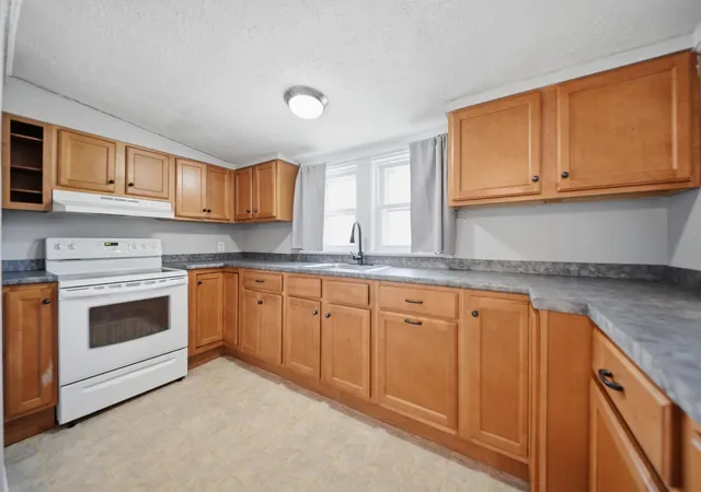 Homes for sale in Manchester, NH | 58 Cottage Ave, Manchester, NH 03103 | MLS# 5093987