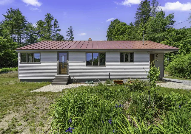 Homes for sale in Hopkinton, NH | 35 Tyler Rd, Hopkinton, NH 03229 | MLS# 5094011