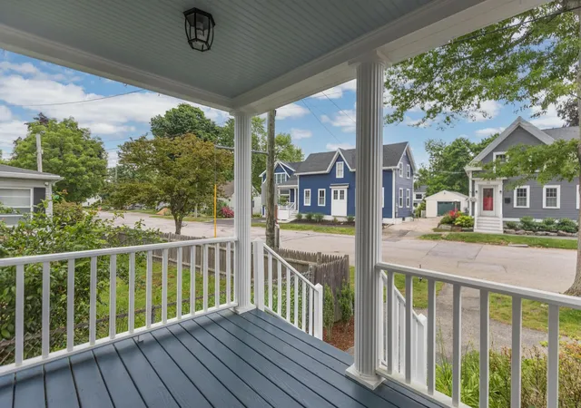 Photo 2 of Single family home for sale at 306 Thornton St, Portsmouth, NH 03801 | MLS# 5094031 | Listing updated on 2026-06-18