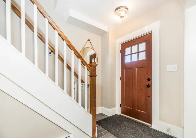 Photo 4 of Single family home for sale at 306 Thornton St, Portsmouth, NH 03801 | MLS# 5094031 | Listing updated on 2026-06-18