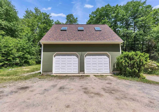 Photo 3 of Single family home for sale at 276 Boulder Dr, Dublin, NH 03444 | MLS# 5094047 | Listing updated on 2026-07-04