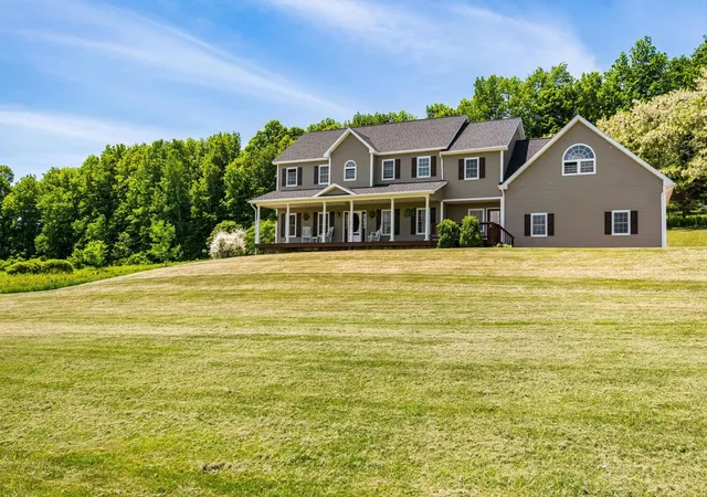 2nd image of 15 Rockledge Rd, Milton, VT 05468 | MLS# 5094054