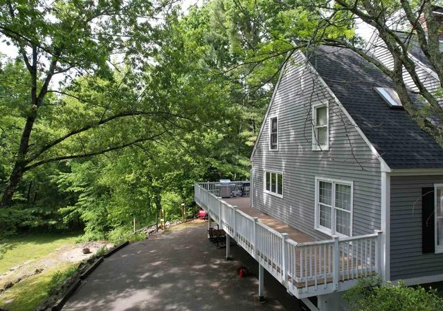 Photo 4 of Single family home for sale at 85 Stowell Rd, Bedford, NH 03110 | MLS# 5094059 | Listing updated on 2026-07-17