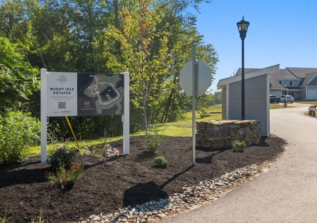 Homes for sale in Sandown, NH | 69 Driftwood Cir #26, Sandown, NH 03873 | MLS# 5094077