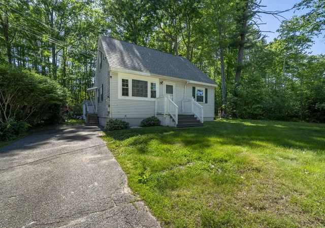 Homes for sale in Franklin, NH | 38 Duffy St, Franklin, NH 03235 | MLS# 5094092