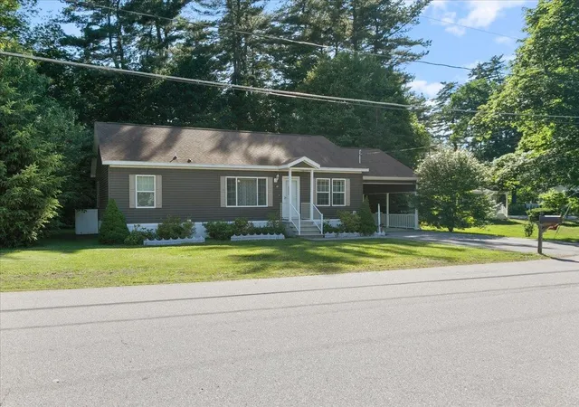 Homes for sale in Nashua, NH | 25 Ridgefield Dr, Nashua, NH 03062 | MLS# 5094103