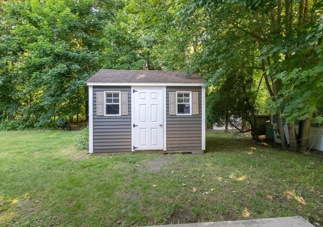Homes for sale in Nashua, NH | 25 Ridgefield Dr, Nashua, NH 03062 | MLS# 5094103