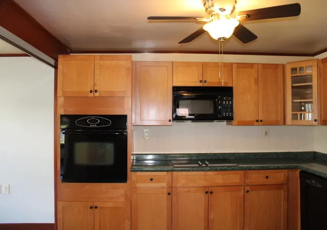 Photo 4 of Single family home for sale at 23 Hadley St, Littleton, NH 03561 | MLS# 5094159 | Listing updated on 2026-06-24