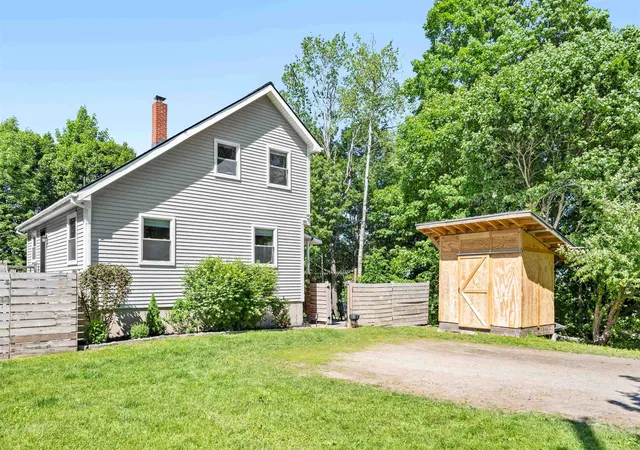 Photo 2 of Single family home for sale at 872 Golf Course Rd, Morrisville, VT 05661 | MLS# 5094186 | Listing updated on 2026-06-19