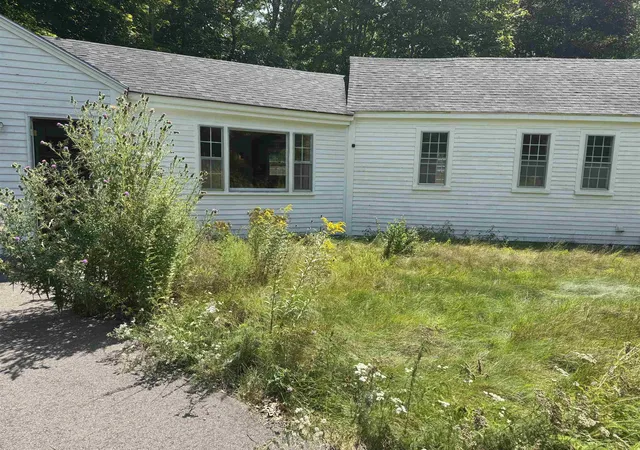 Photo 3 of Single family home for sale at 193 New Durham Rd, Alton, NH 03809 | MLS# 5094191 | Listing updated on 2026-09-15