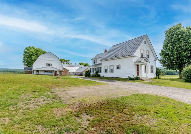 Homes for sale in Haverhill, NH | 343 Benton Rd, Haverhill, NH 03774 | MLS# 5094197