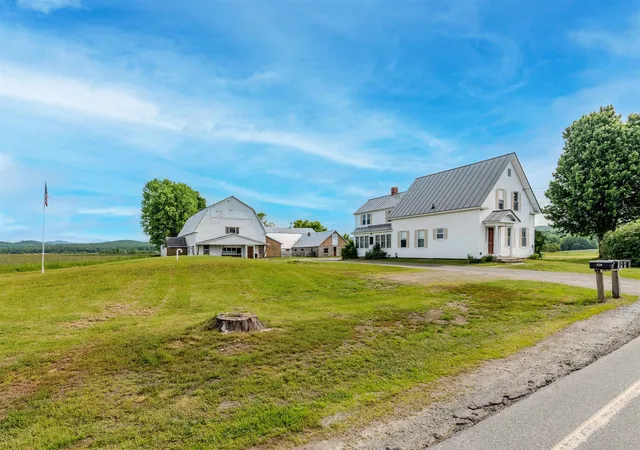 Homes for sale in Haverhill, NH | 343 Benton Rd, Haverhill, NH 03774 | MLS# 5094197