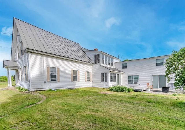 Homes for sale in Haverhill, NH | 343 Benton Rd, Haverhill, NH 03774 | MLS# 5094197