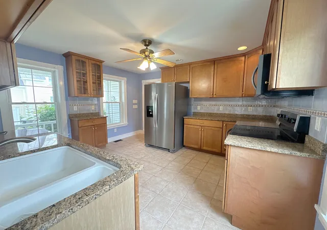 Homes for sale in Claremont, NH | 21 Henry St, Claremont, NH 03743 | MLS# 5094200