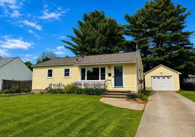 1st image of 107 Abnaki Ave, Essex Junction, VT 05452 | MLS# 5094228