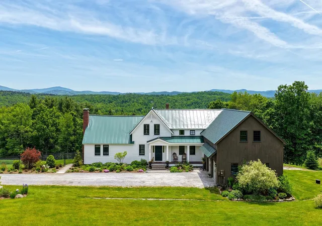 Photo 3 of Single family home for sale at 514 Robinson Rd, Cuttingsville, VT 05738 | MLS# 5094275 | Listing updated on 2026-09-10