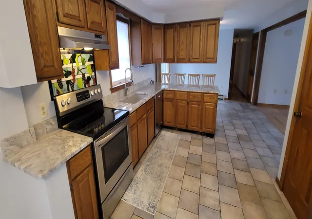 Homes for sale in Windham, NH | 119 Haverhill Rd, Windham, NH 03087 | MLS# 5094288