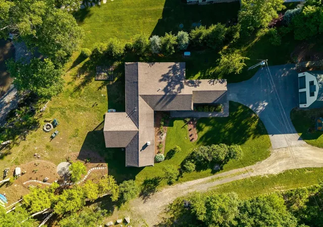 Photo 4 of Sale Pending at 267 Durham Point Rd, Durham, NH 03824 | MLS# 5094336 | Listing updated on 2026-07-22