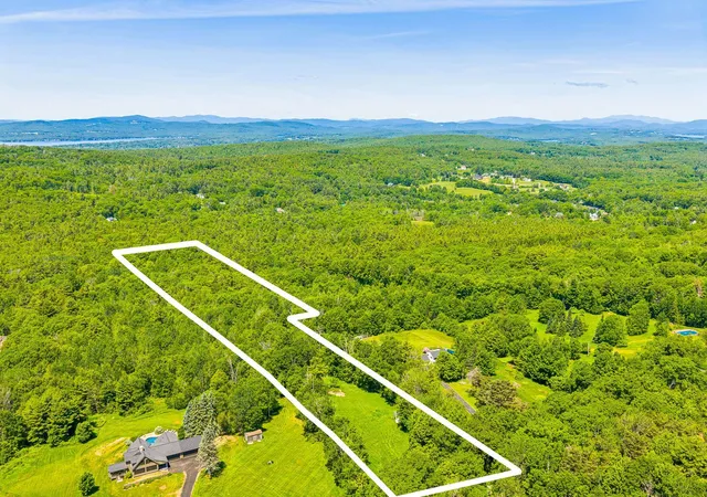3rd image of 503 Belknap Mountain Rd, Gilford, NH 03249 | MLS# 5094337