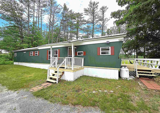 Photo 2 of Manufactured home for sale at 33 Sanborn Rd, Plymouth, NH 03264 | MLS# 5094342 | Listing updated on 2026-07-27