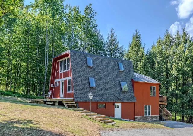 Homes for sale in Winhall, VT | 1 Beaver St, Winhall, VT 05340 | MLS# 5094344