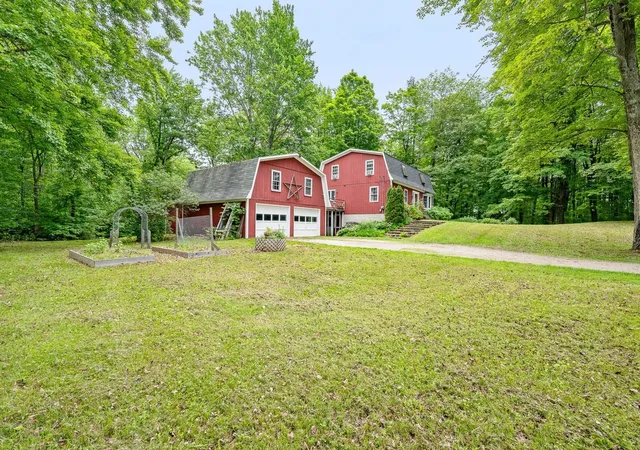 2nd image of 1128 Hardscrabble Rd, Bristol, VT 05443 | MLS# 5094374