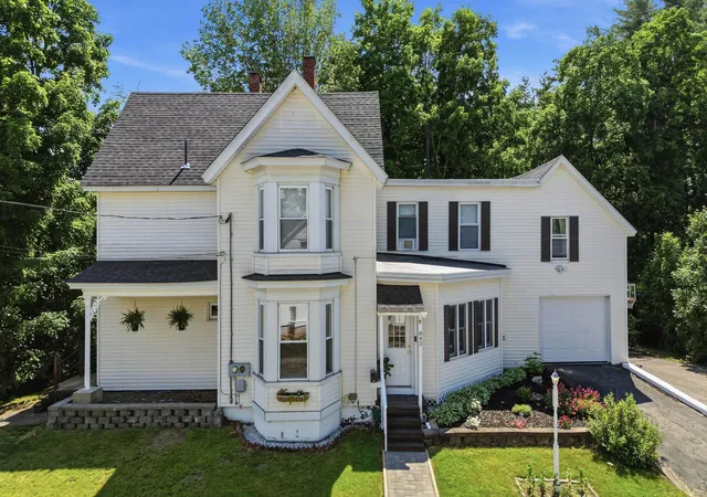 2nd image of 842 Portland St, Rochester, NH 03868 | MLS# 5094401