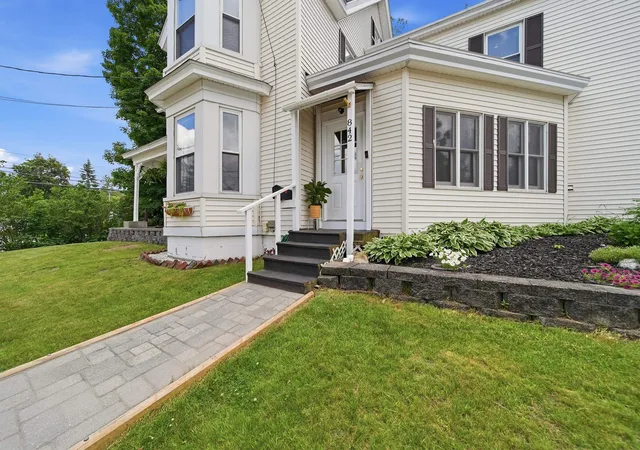 4th image of 842 Portland St, Rochester, NH 03868 | MLS# 5094401