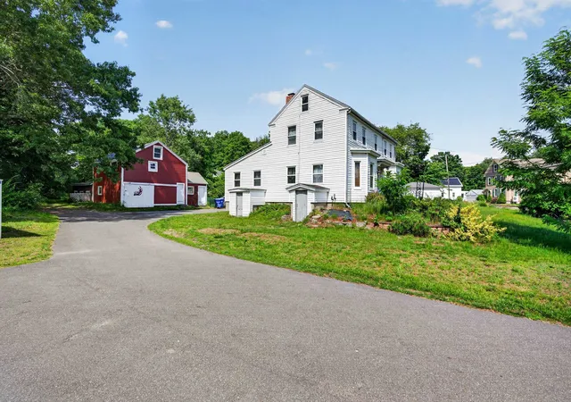 2nd image of 88 Central St, Hudson, NH 03051 | MLS# 5094404
