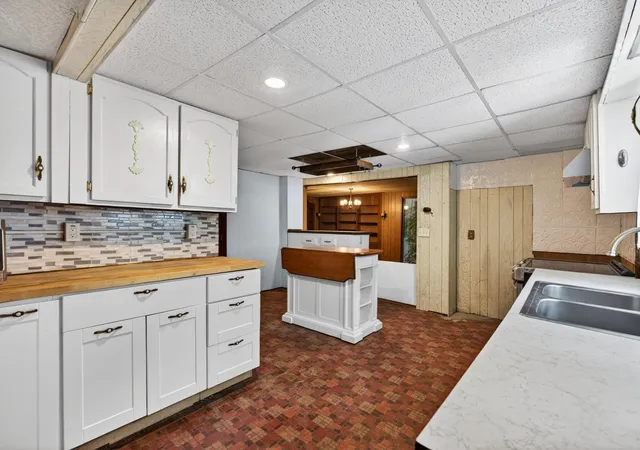 3rd image of 88 Central St, Hudson, NH 03051 | MLS# 5094404