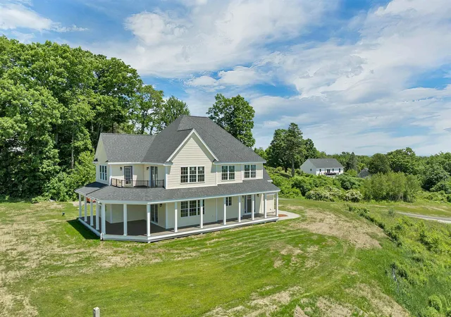 Homes for sale in Dunbarton, NH | 22 Fairway Dr, Dunbarton, NH 03046 | MLS# 5094405
