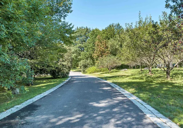 2nd image of 137 Brown Rd #4, Tuftonboro, NH 03816 | MLS# 5094413