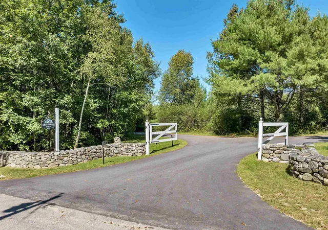 3rd image of 137 Brown Rd #4, Tuftonboro, NH 03816 | MLS# 5094413