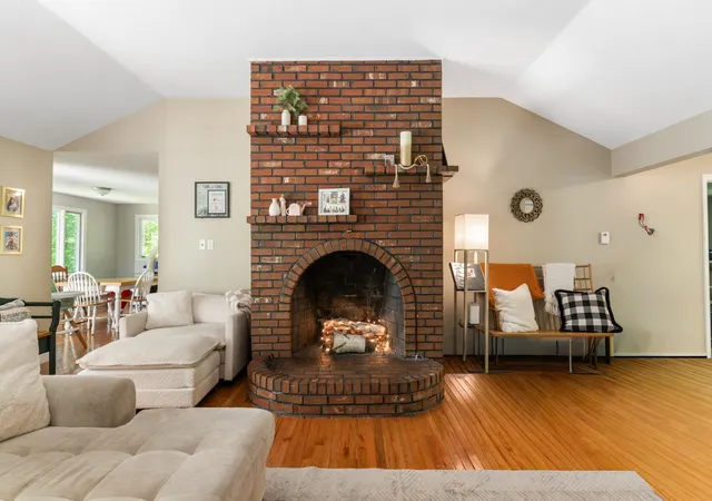 4th image of 10 Wedgewood Dr, Grantham, NH 03753 | MLS# 5094423