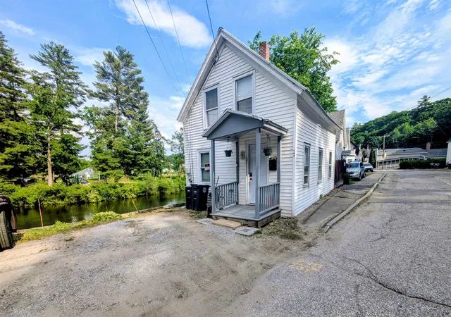 Homes for sale in Franklin, NH | 107 West Bow St, Franklin, NH 03235 | MLS# 5094438