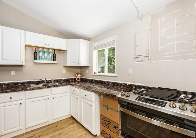 4th image of 8 Merlin Rd, Farmington, NH 03835 | MLS# 5094457