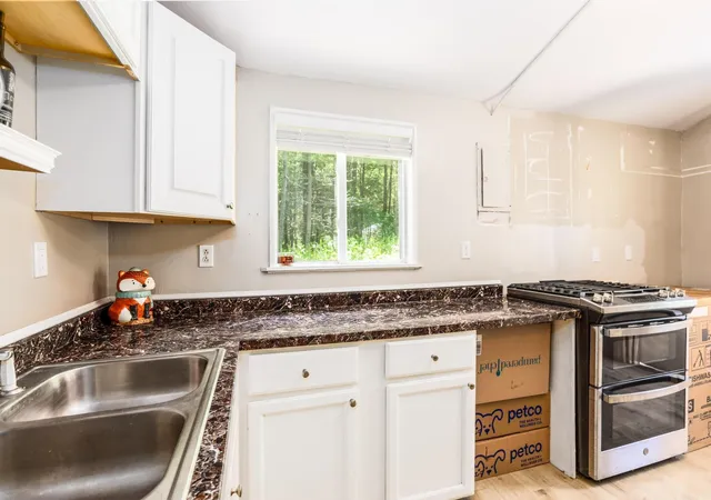 5th image of 8 Merlin Rd, Farmington, NH 03835 | MLS# 5094457