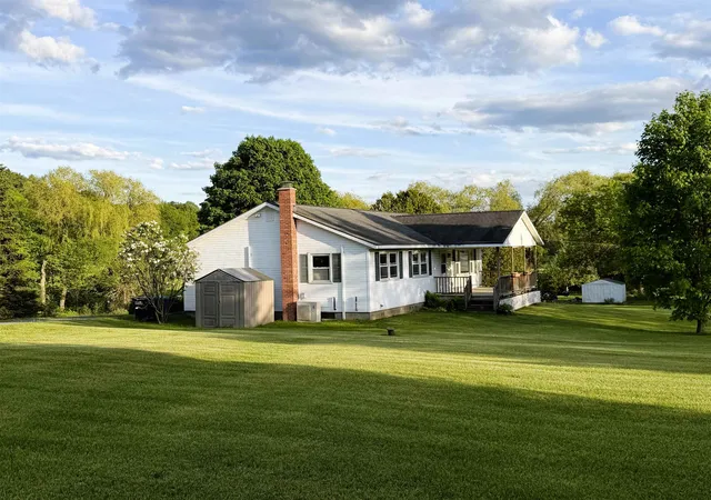 2nd image of 9 Mayselwood Dr, Milton, VT 05468 | MLS# 5094484