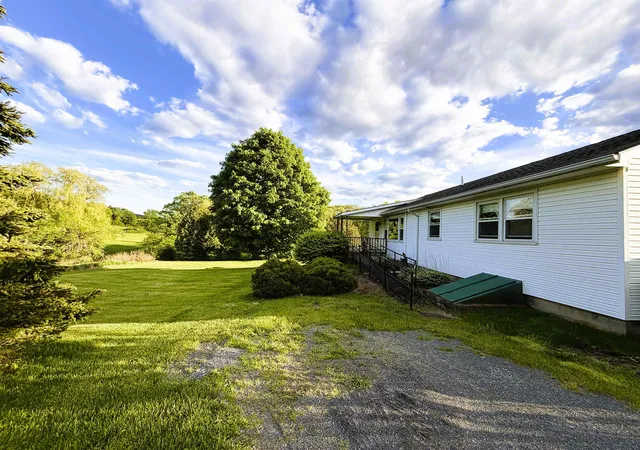 4th image of 9 Mayselwood Dr, Milton, VT 05468 | MLS# 5094484